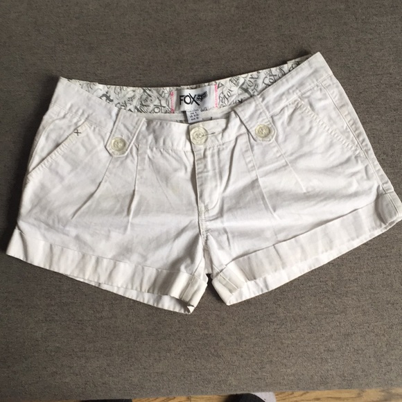 White fox shorts size 5 - Picture 1 of 3